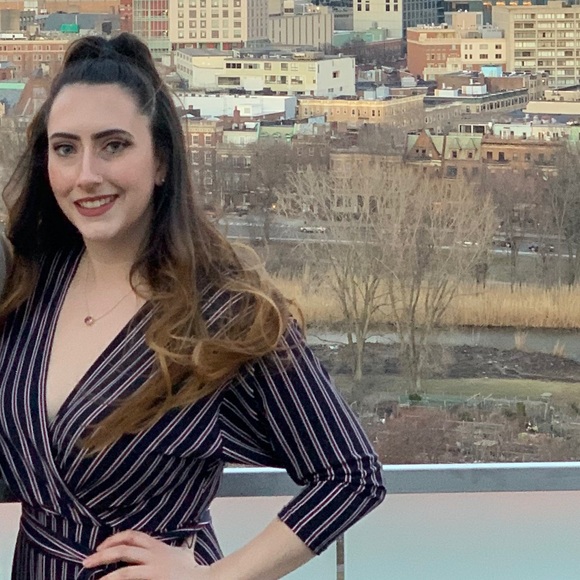 Meet your Posher, Jessica - Picture 2 of 6